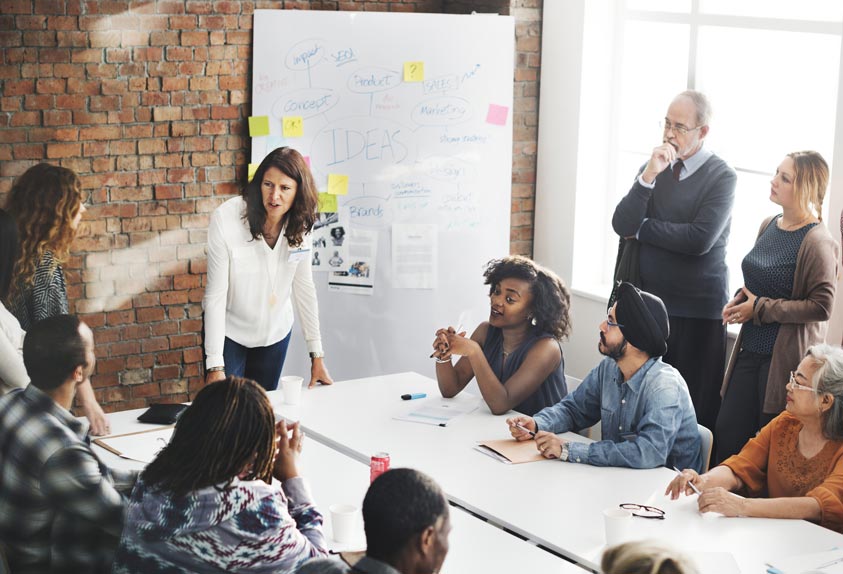 blog-collaboration Ideas are discussed in the conference room